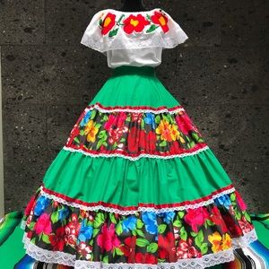 Mexican green with flowered style Jalisco